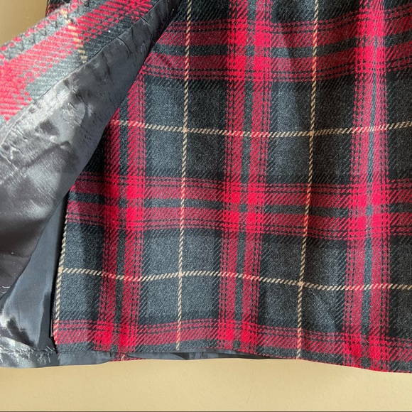 B. MOSS wool plaid wrap skirt size 4 - Picture 3 of 6